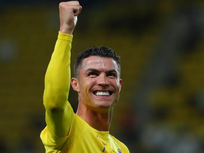 Người hâm mộ phản ứng với hattrick 64 trong sự nghiệp của Cristiano Ronaldo ở tuổi 39